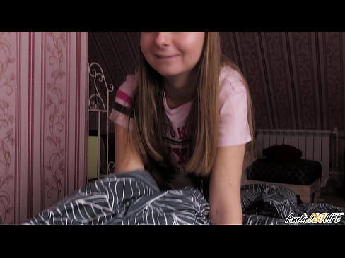 ❤️ Bidh Blondie a’ tarraing a BFF gu domhainn agus a’ faighinn cum na beul ❌ Porno fb leinn gd.onlyhdporn.ru ❌❤