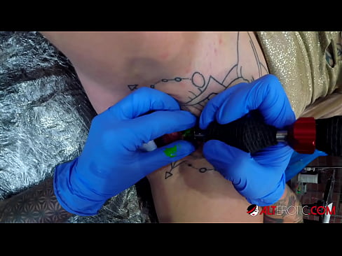 ❤️ Fìor tattooed hottie Sully Savage fhuair tattoo air a clitoris ❌  Porno fb  leinn gd.onlyhdporn.ru ❌❤